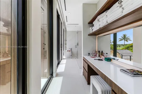 $11,495,000 | 2355 Meridian Avenue, Miami Beach, FL 33140