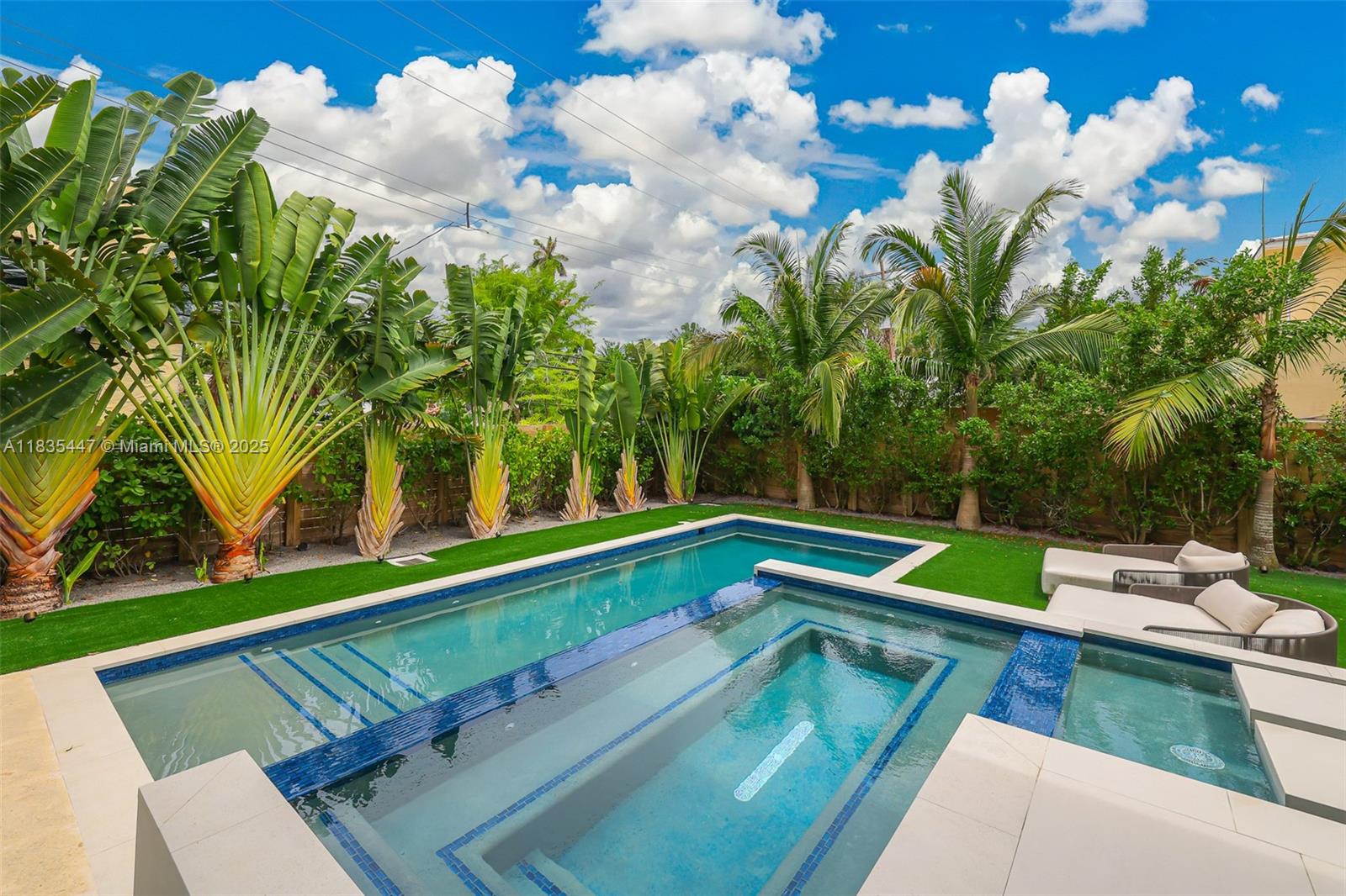 2355 Meridian Avenue Miami Beach, FL 33140 - Photo 17 of 26