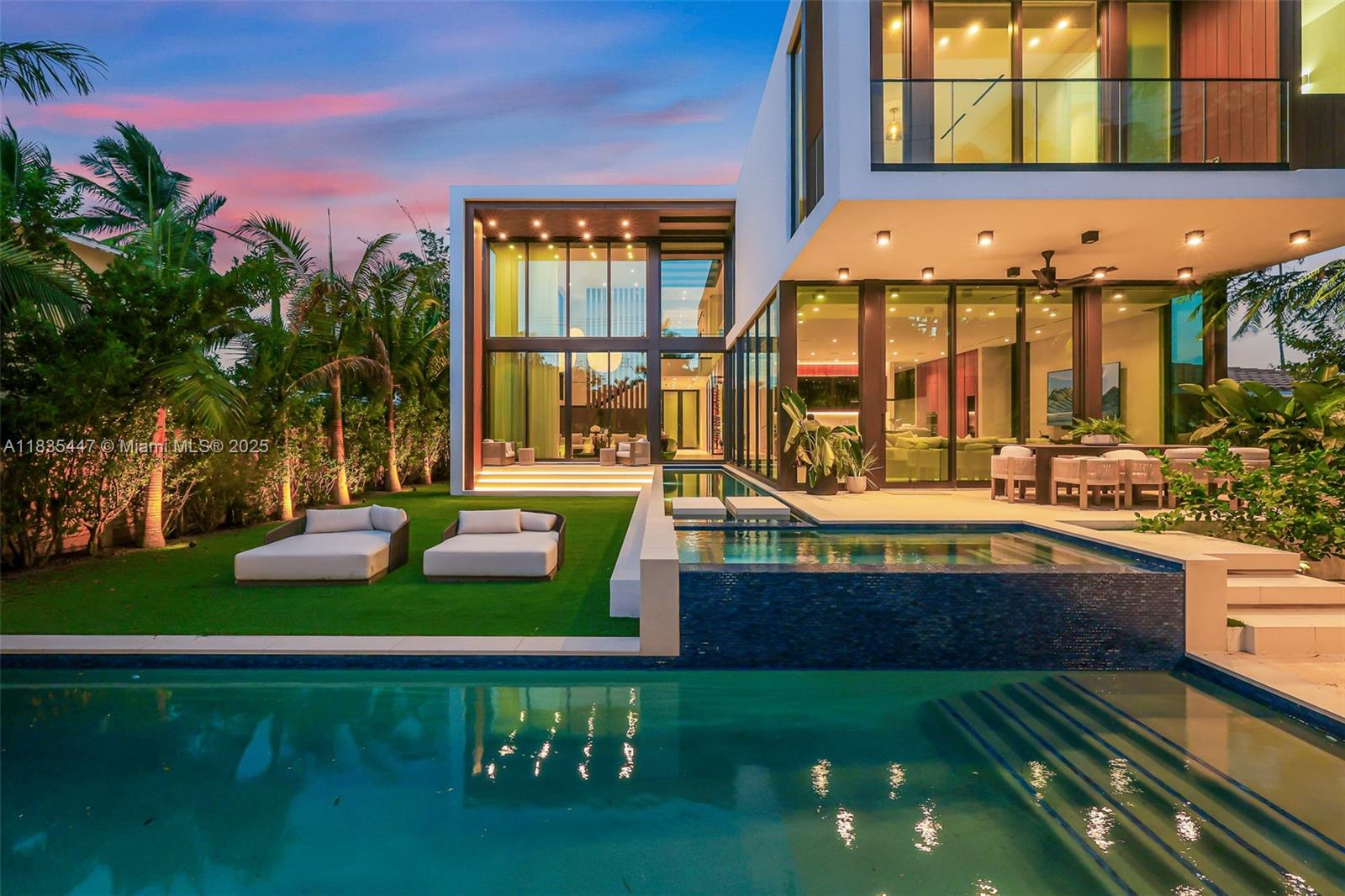 2355 Meridian Avenue Miami Beach, FL 33140 - Photo 20 of 26