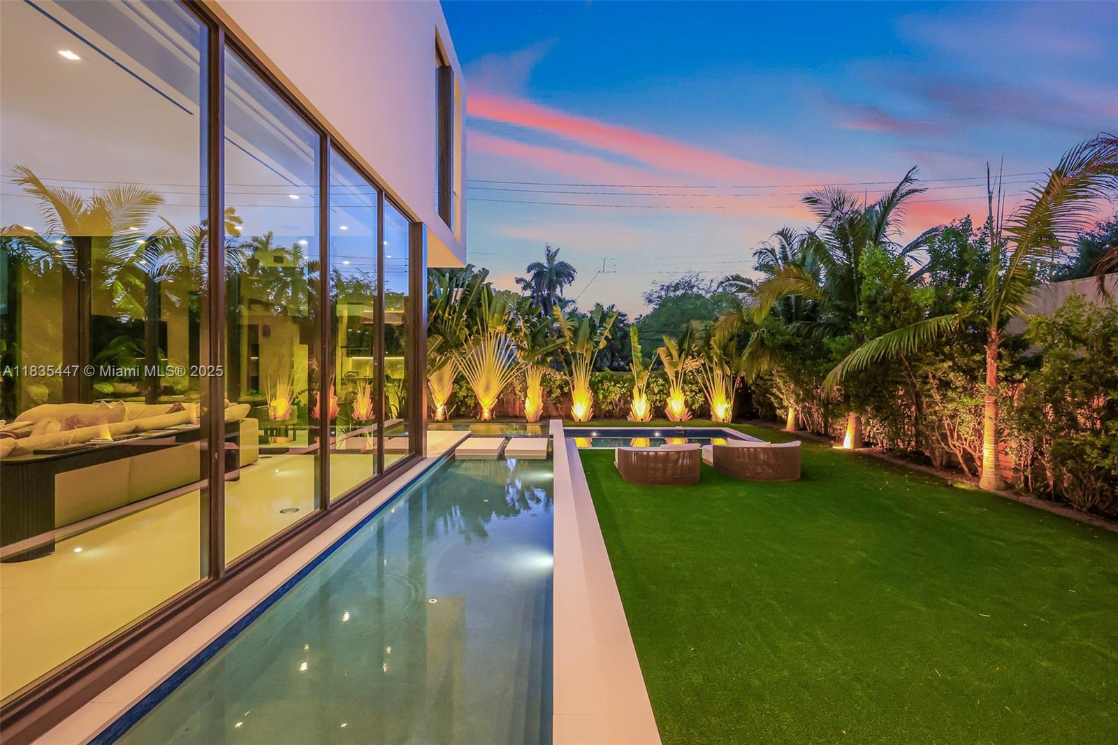 2355 Meridian Avenue Miami Beach, FL 33140 - Photo 22 of 26