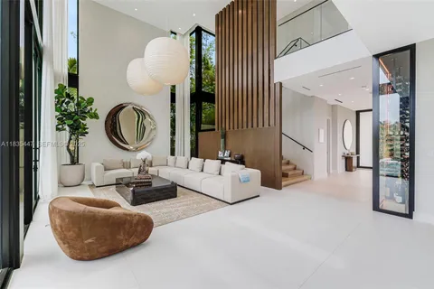 $10,750,000 | 2355 Meridian Avenue, Miami Beach, FL 33140