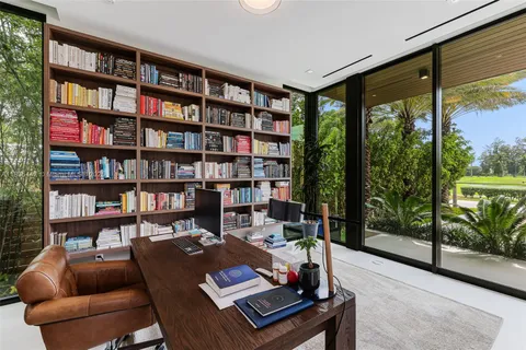 $11,495,000 | 2355 Meridian Avenue, Miami Beach, FL 33140
