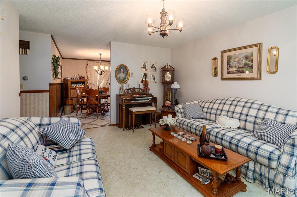 1425 Coffee Road Raleigh, IL 62977 - Photo 6 of 33