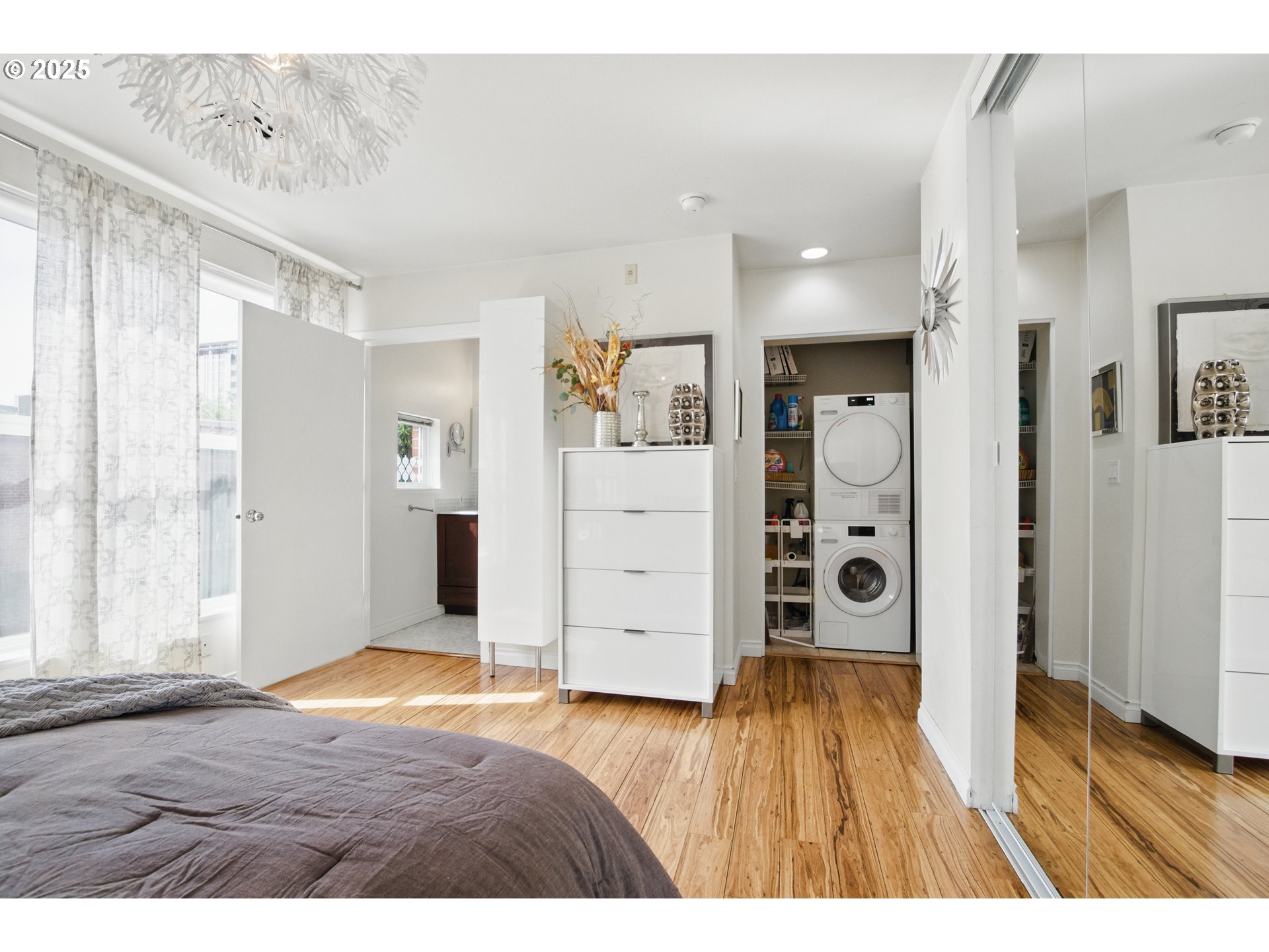 1009 Northwest Hoyt Street, Unit 210 Portland, OR 97209 - Photo 19 of 46