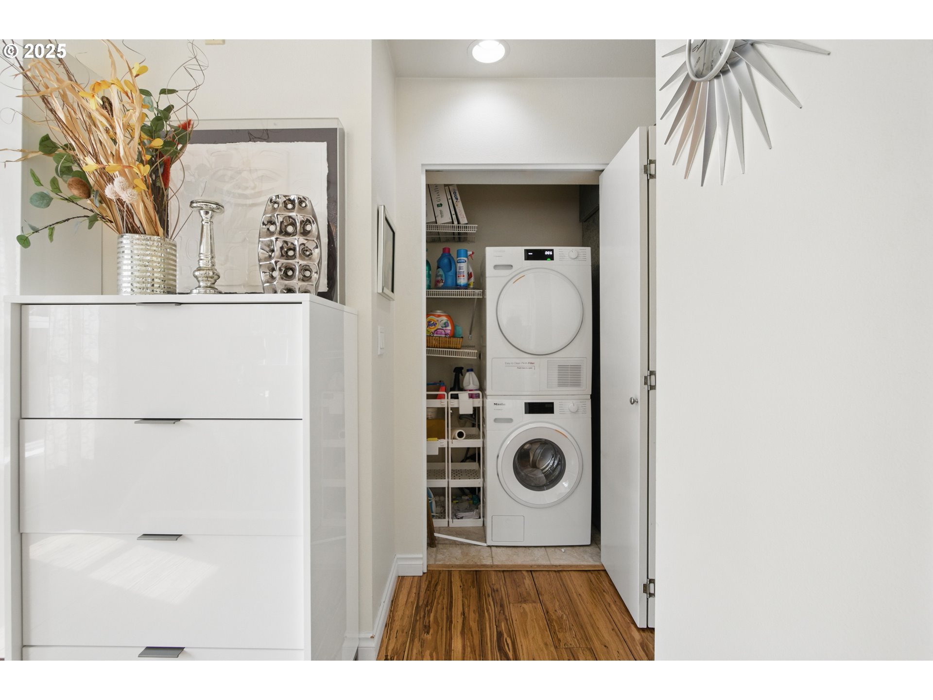 1009 Northwest Hoyt Street, Unit 210 Portland, OR 97209 - Photo 20 of 46