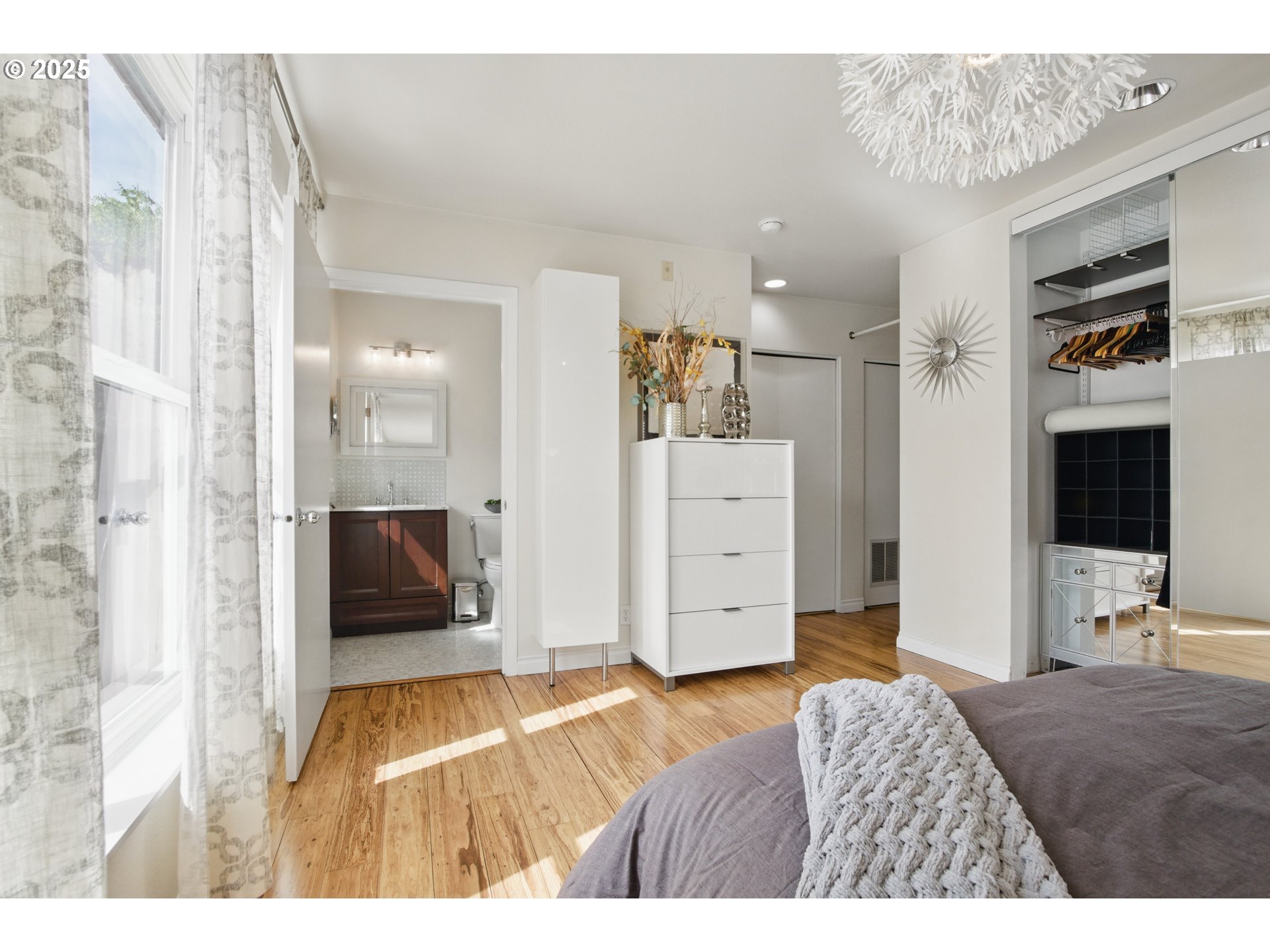 1009 Northwest Hoyt Street, Unit 210 Portland, OR 97209 - Photo 22 of 46