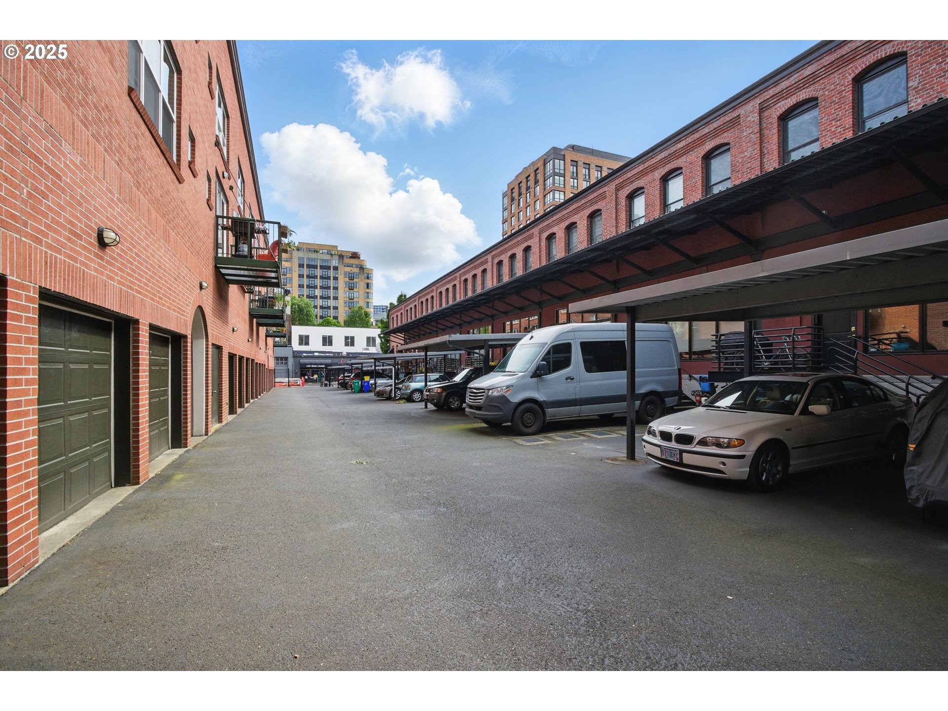 1009 Northwest Hoyt Street, Unit 210 Portland, OR 97209 - Photo 29 of 46