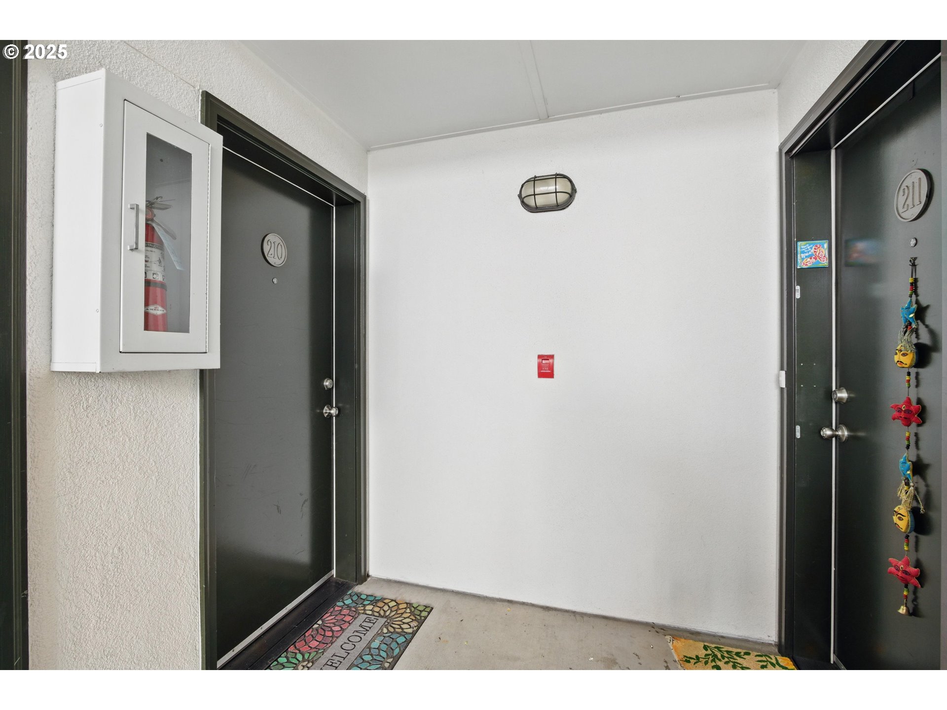 1009 Northwest Hoyt Street, Unit 210 Portland, OR 97209 - Photo 30 of 46