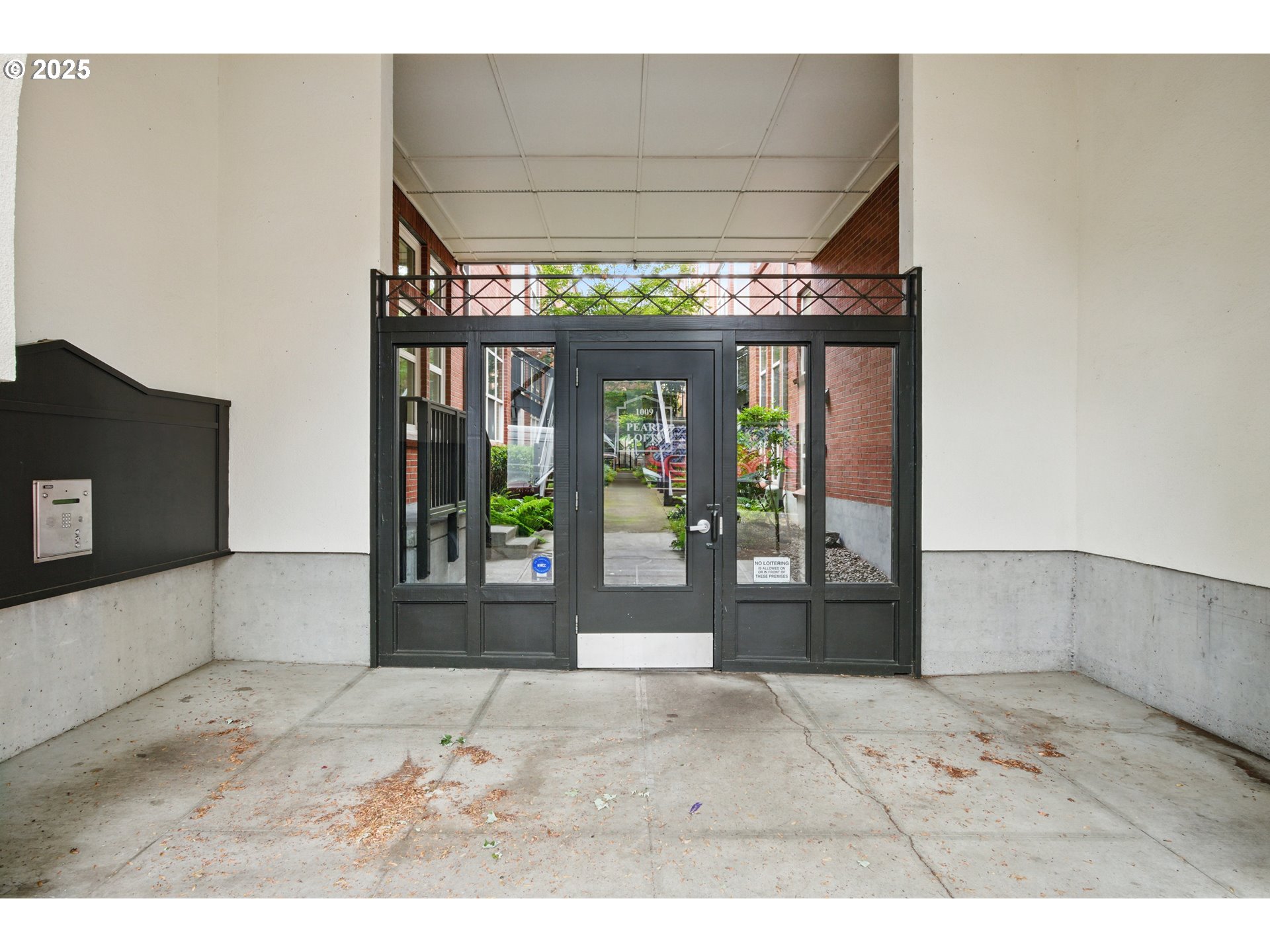 1009 Northwest Hoyt Street, Unit 210 Portland, OR 97209 - Photo 36 of 46