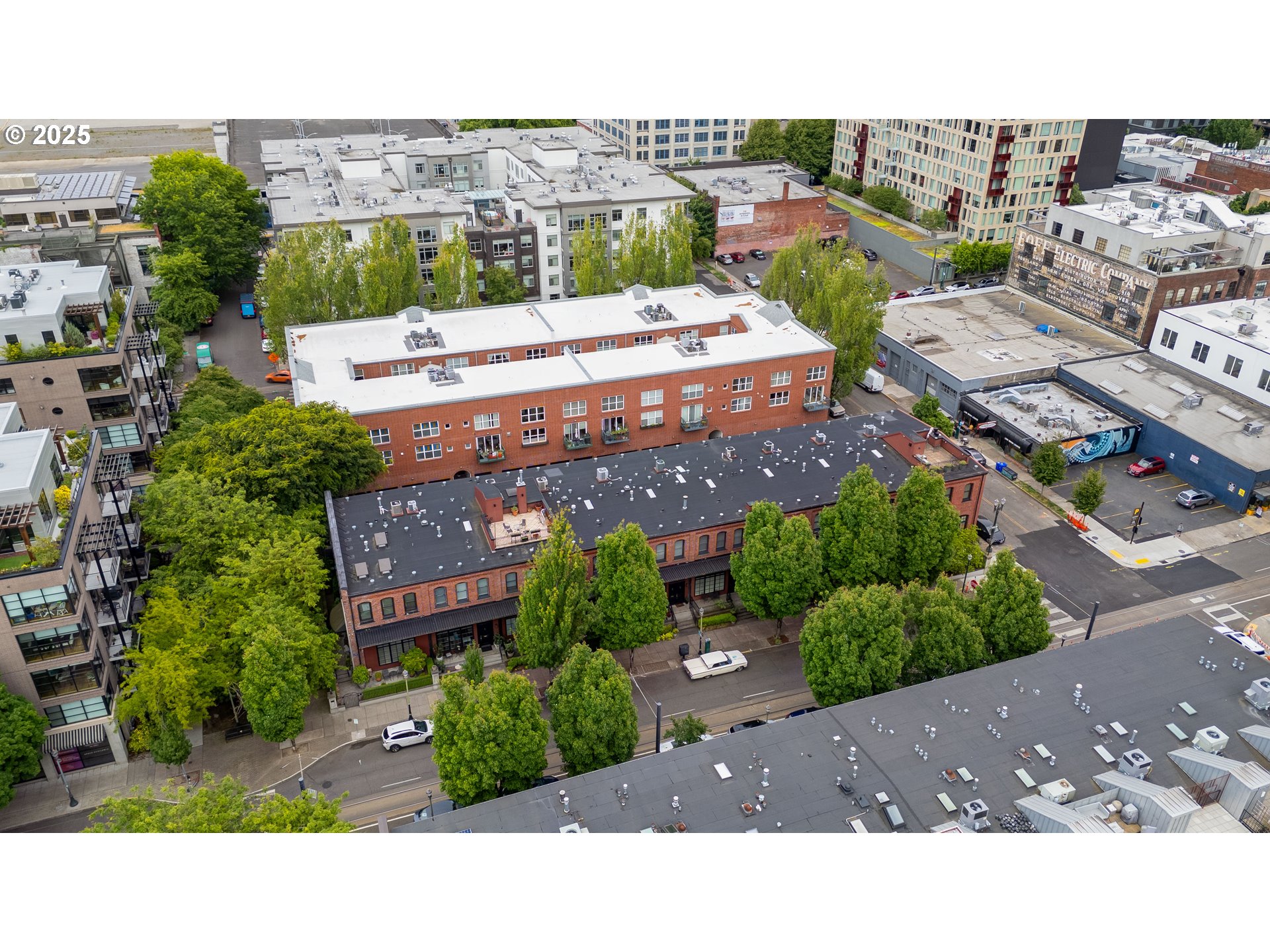 1009 Northwest Hoyt Street, Unit 210 Portland, OR 97209 - Photo 40 of 46