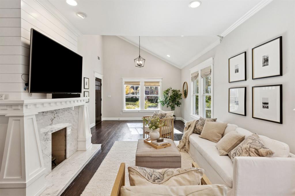 5349 Goodwin Avenue Dallas, TX 75206 - Photo 8 of 27