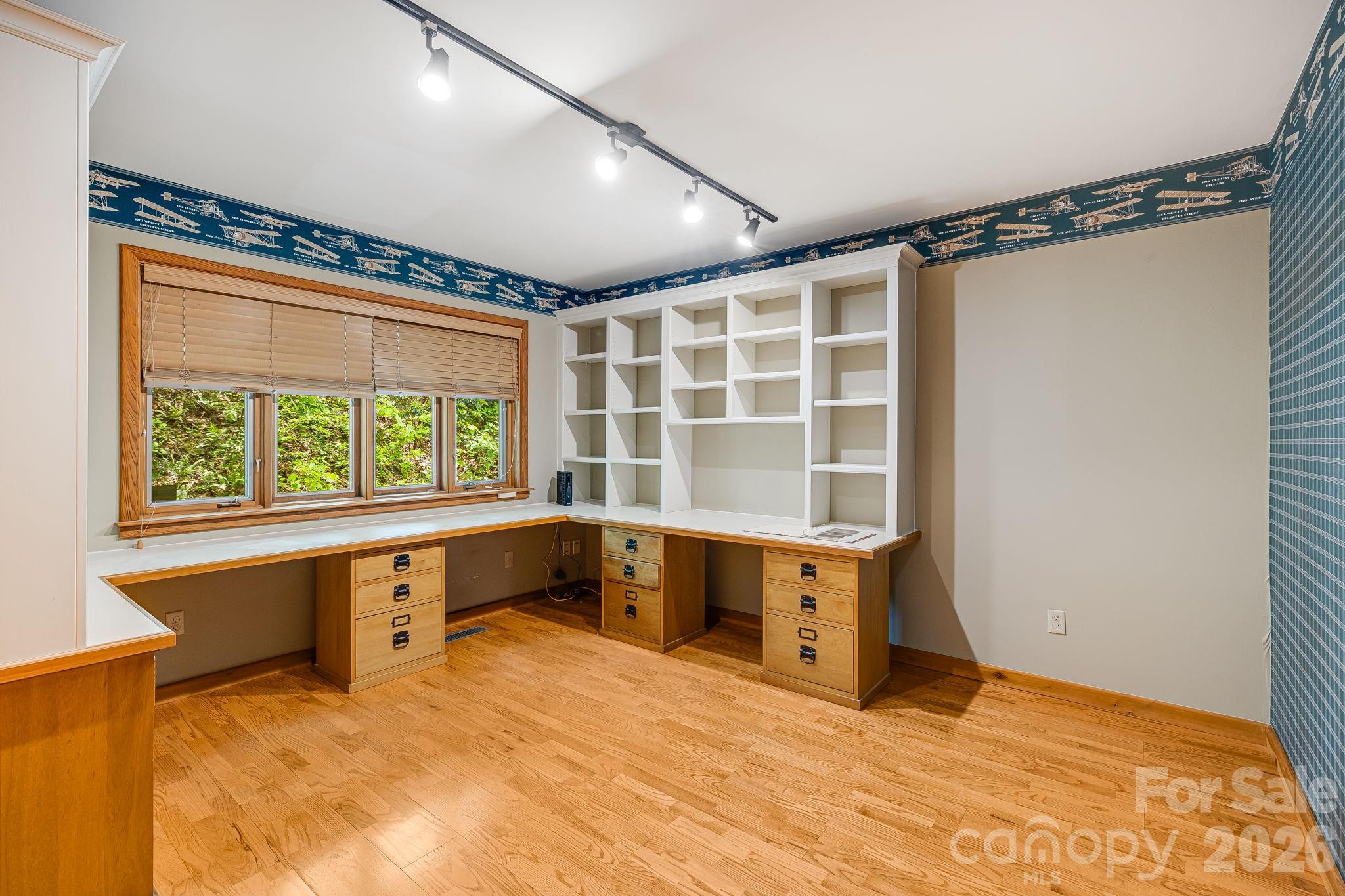 24 Smokey Road Asheville, NC 28803 - Photo 21 of 48 Gallery Image 21