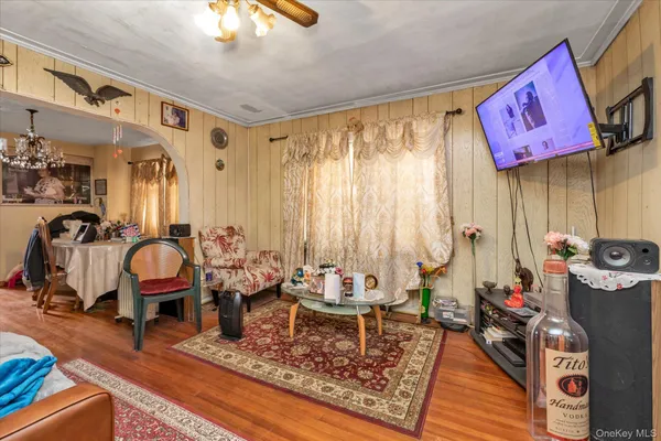 $749,990 | 190-26 118th Avenue | St. Albans