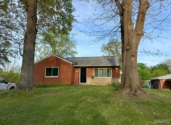 $2,200 | 7602 Elton Street, St. Louis, MO 63123