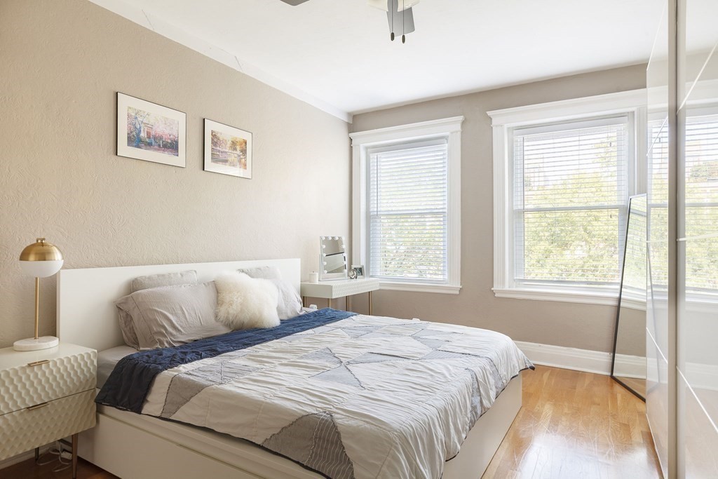 2 Euston Street, Unit 5 Brookline, MA 02446 - Photo 6 of 10