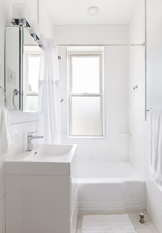 2 Euston Street, Unit 5 Brookline, MA 02446 - Photo 8 of 10