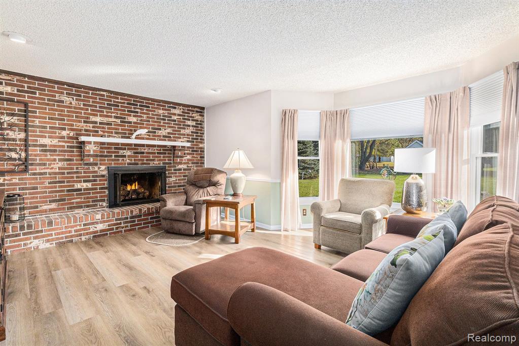 29700 Martindale Road New Hudson, MI 48165 - Photo 5 of 42 Gallery Image 5