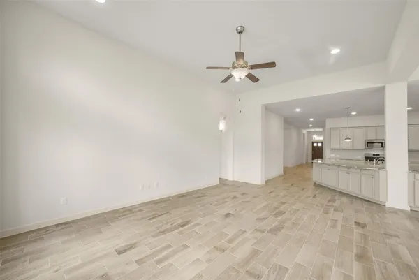 $2,800 | 139 Trillium Park Loop, Conroe, TX 77304