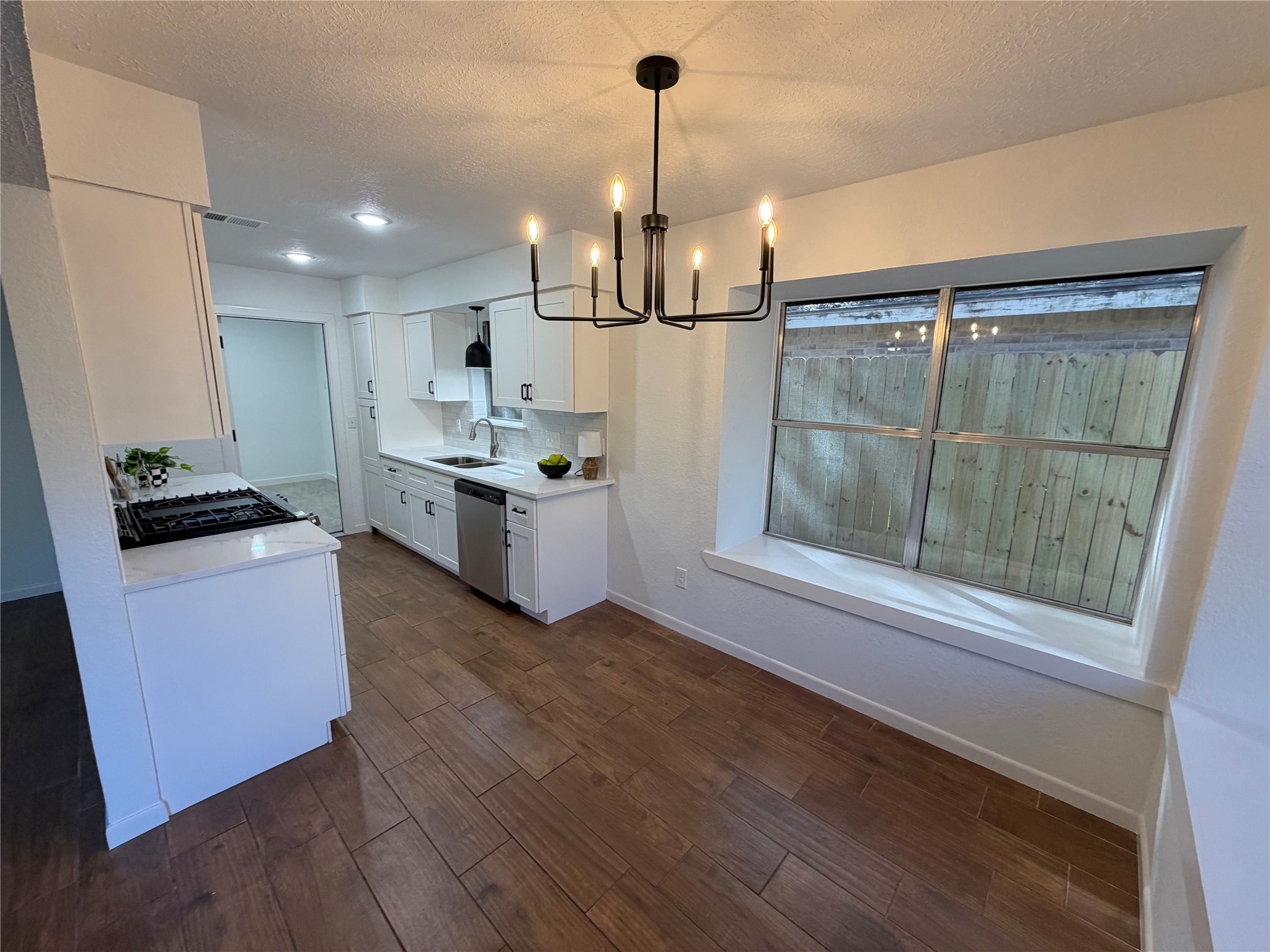 1017 Crossing Road Angleton, TX 77515 - Photo 12 of 35