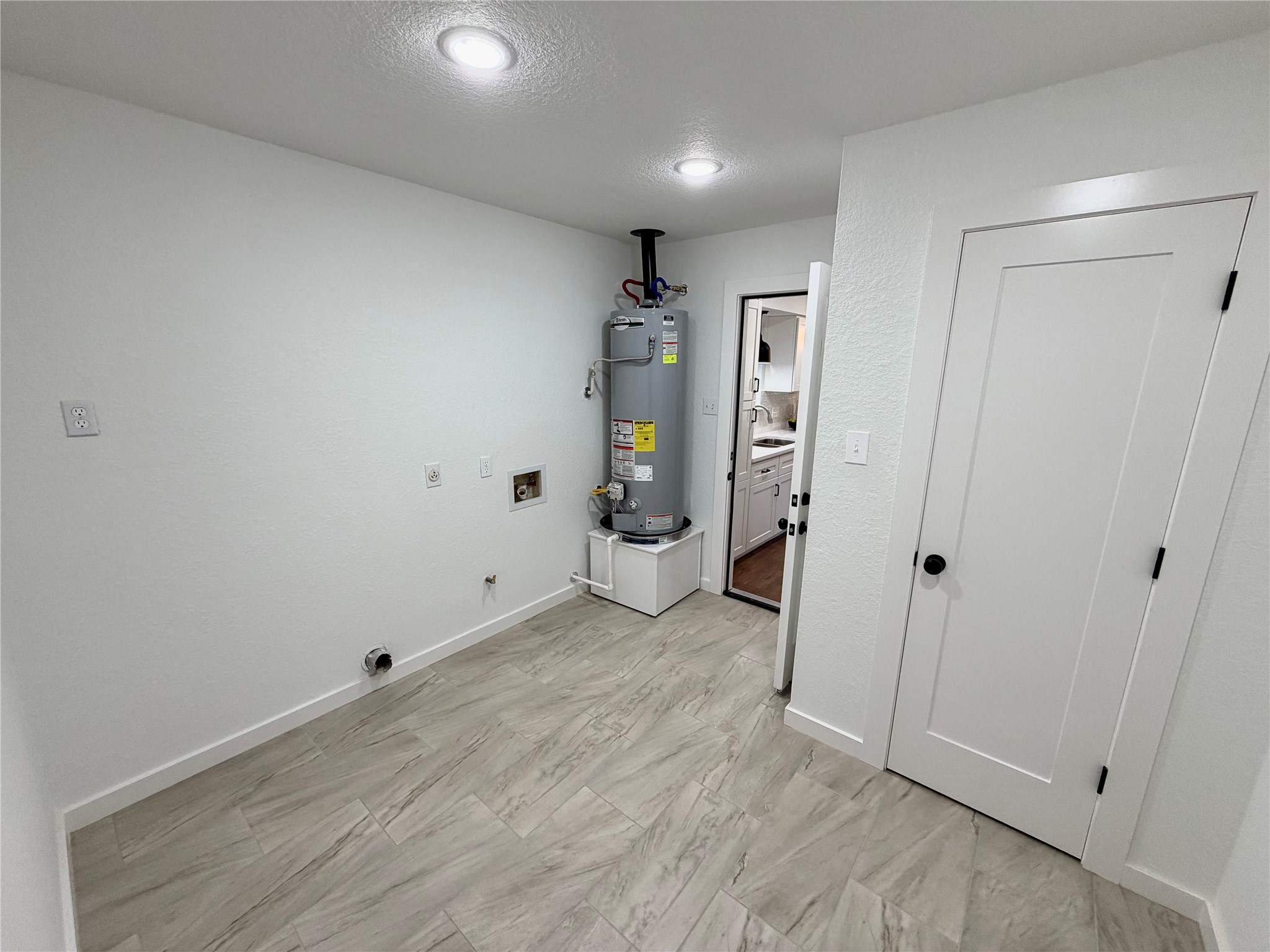 1017 Crossing Road Angleton, TX 77515 - Photo 16 of 35