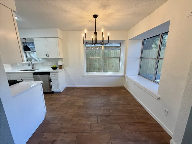 $224,900 | 1017 Crossing Road, Angleton, TX 77515