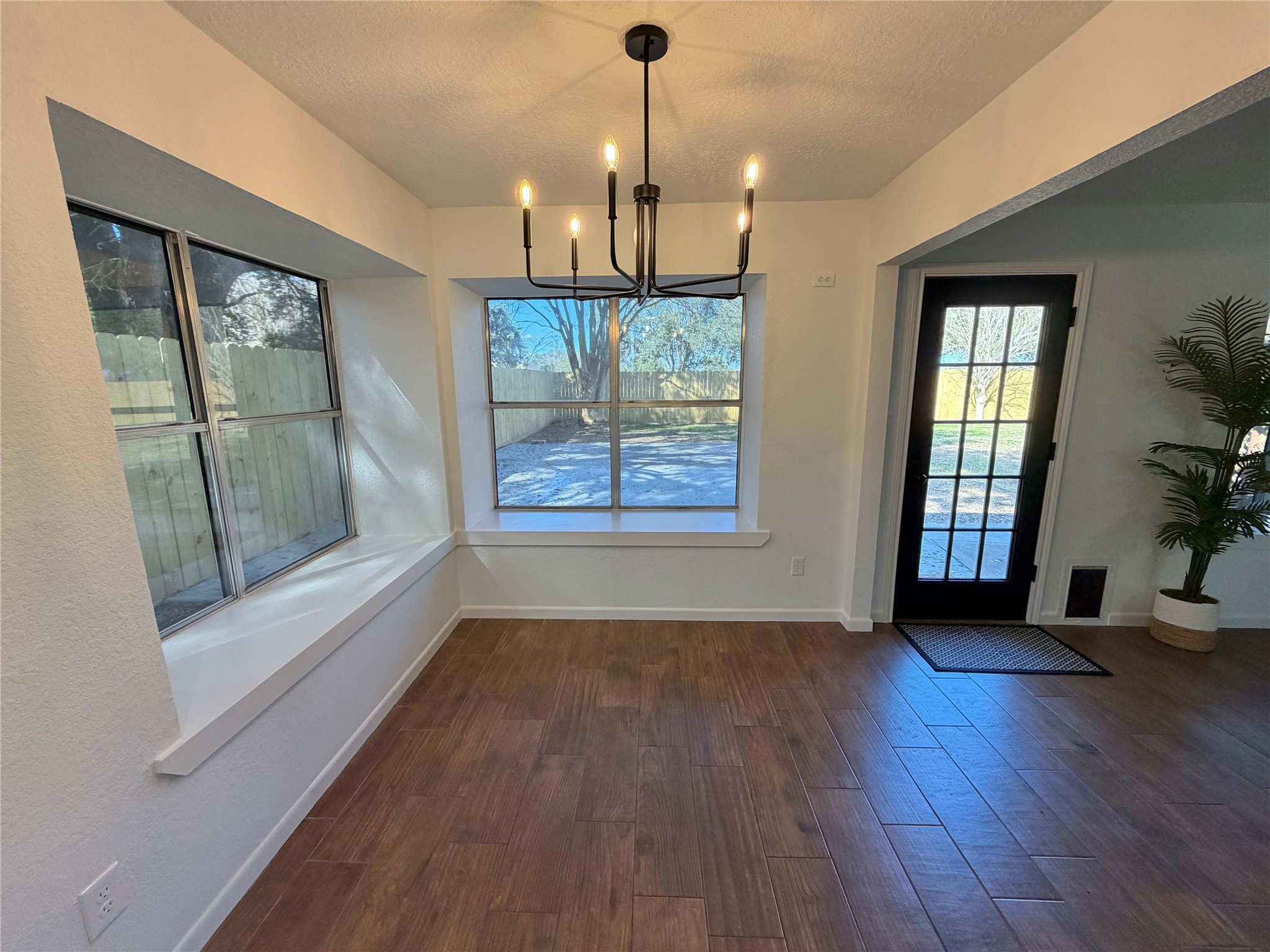 1017 Crossing Road Angleton, TX 77515 - Photo 10 of 35