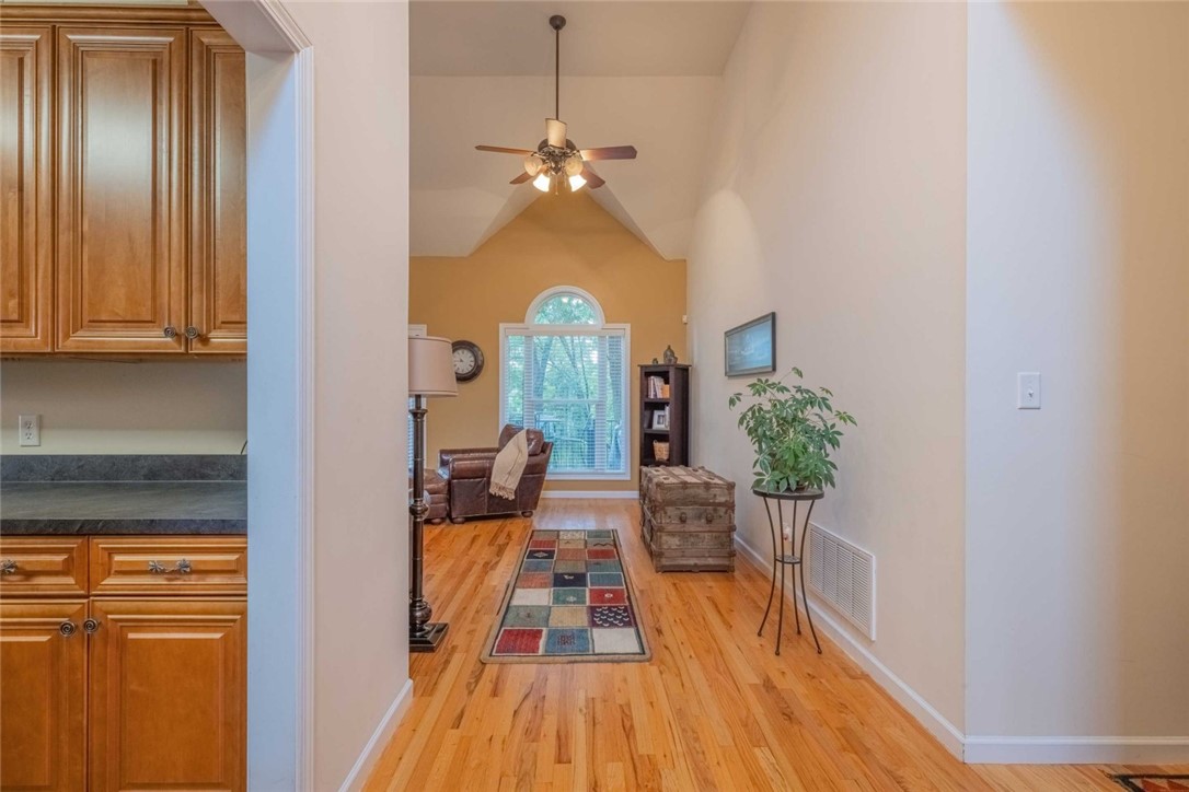 111 Rays Road Lavonia, GA 30553 - Photo 4 of 47
