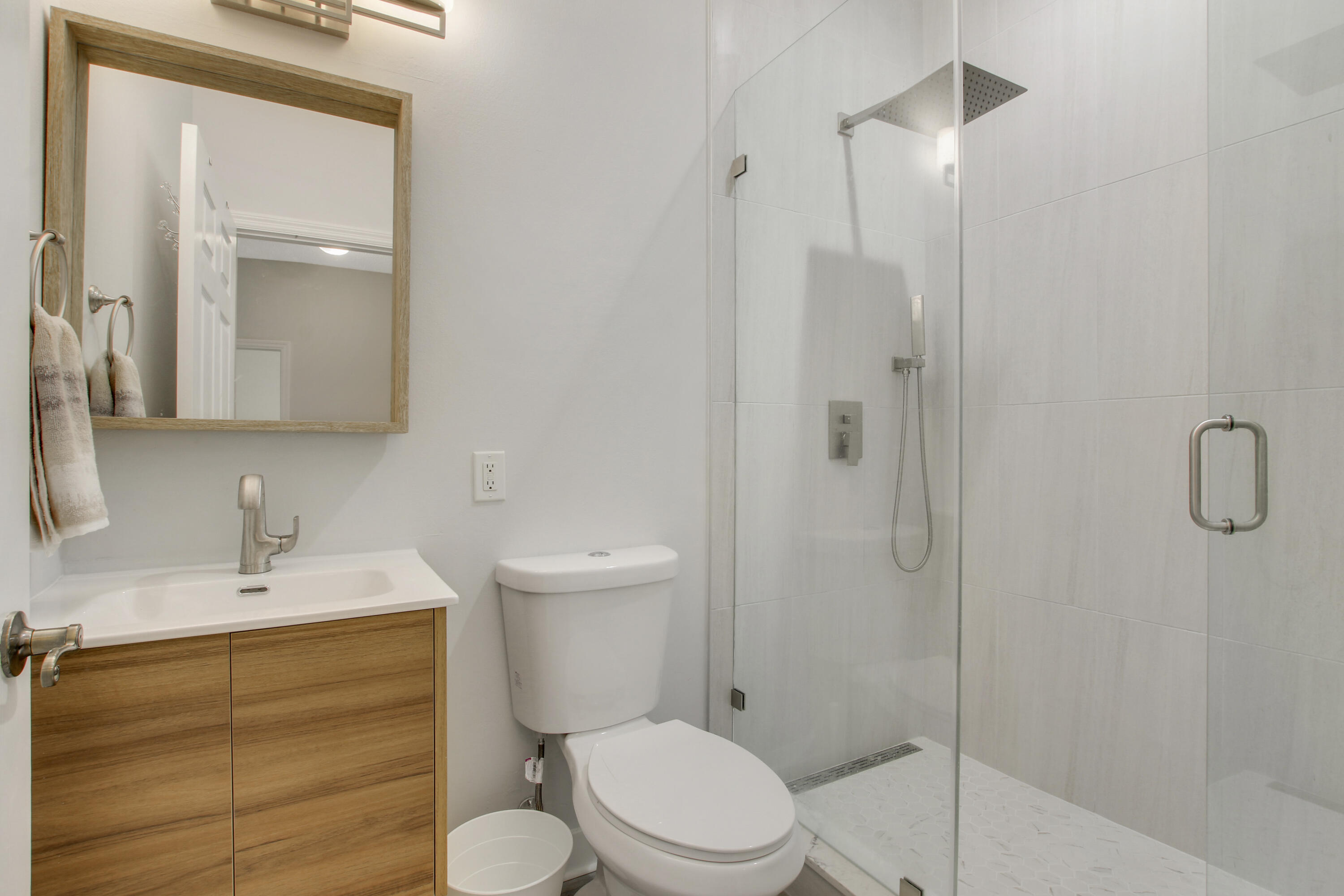 114 Lighthouse Circle, Unit A Tequesta, FL 33469 - Photo 15 of 21 House-63