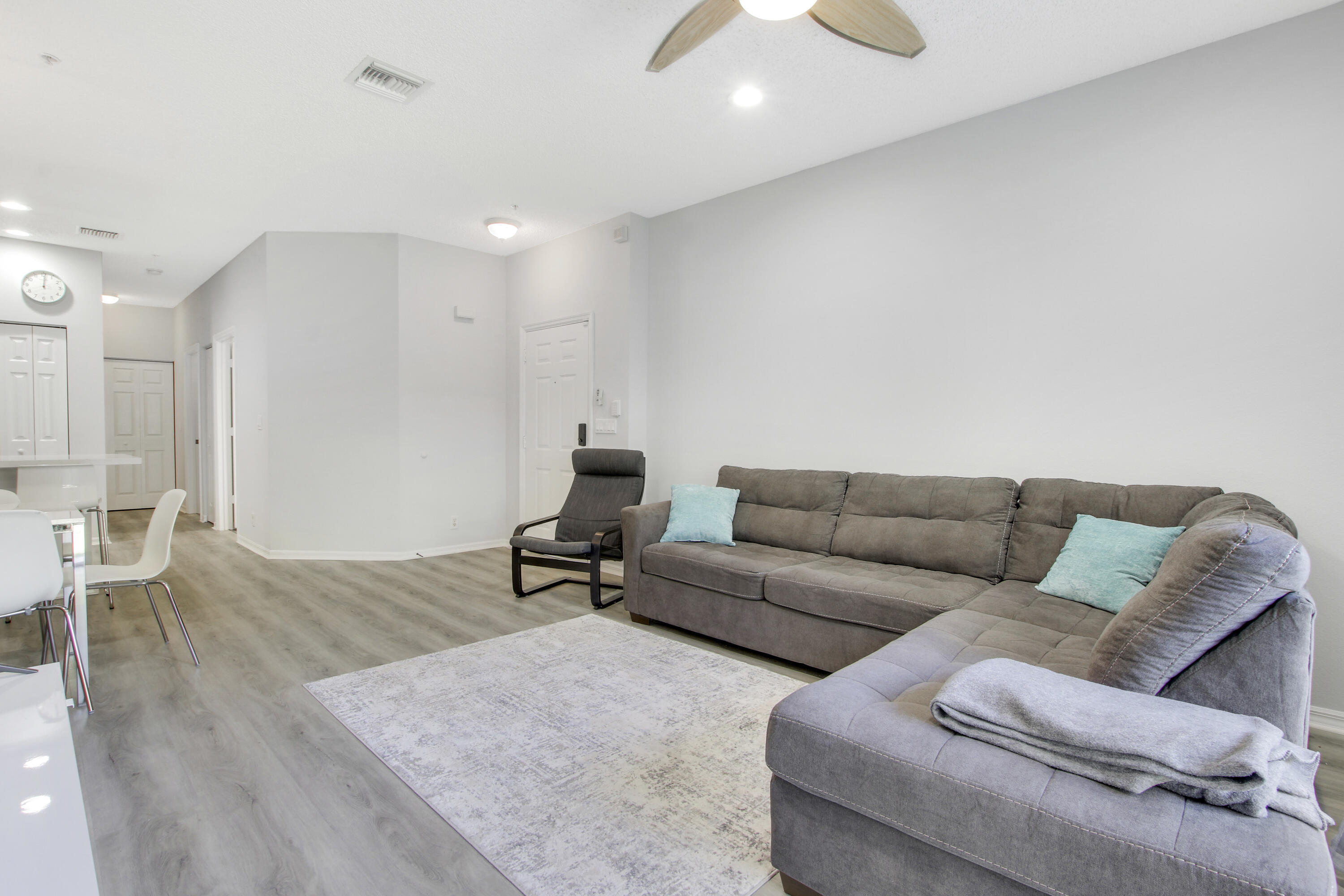 114 Lighthouse Circle, Unit A Tequesta, FL 33469 - Photo 4 of 21 House-71