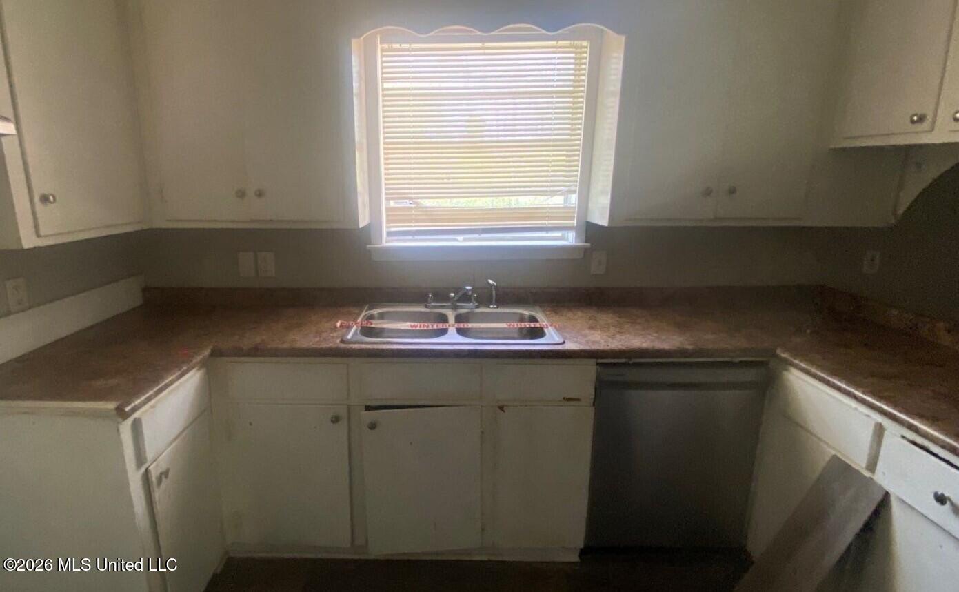 1163 Marble Street Jackson, MS 39212 - Photo 2 of 10 1163_5