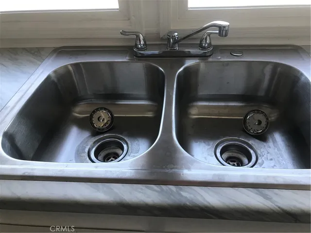 a close view of sink