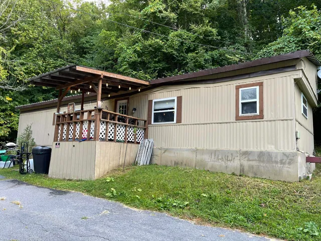 $189,900 | 20-22 Green Road, Walpole, NH 03609