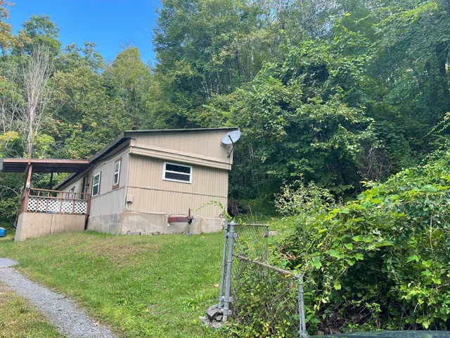 $189,900 | 20-22 Green Road, Walpole, NH 03609