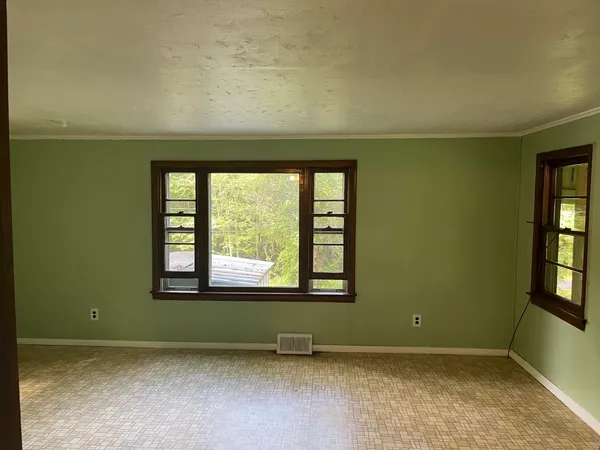 $165,000 | 20-22 Green Road, Walpole, NH 03609