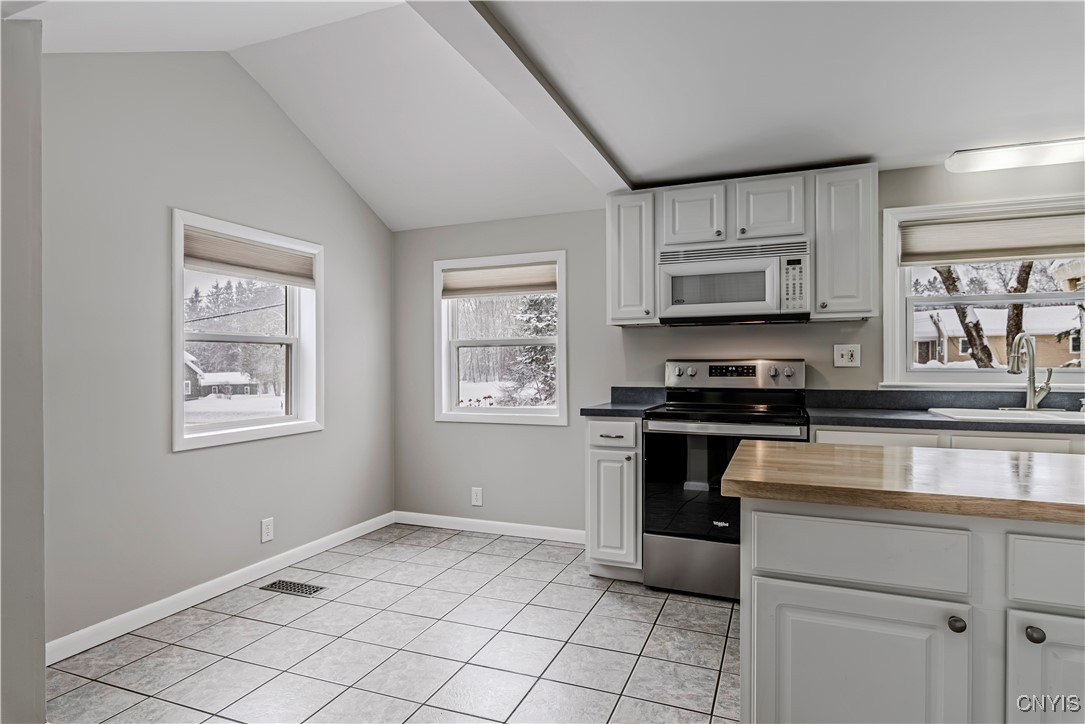 6536 Fox Road Marcy, NY 13403 - Photo 18 of 46