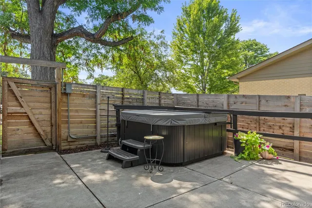 a view of a house with snow on the yard