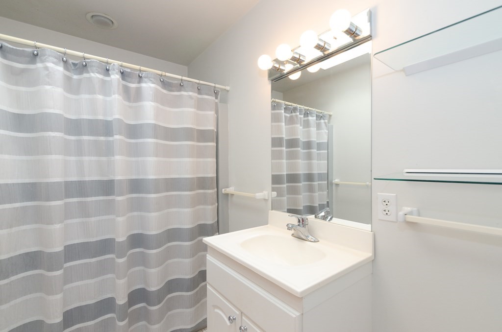 6 Stuart Road Rochester, MA 02770 - Photo 23 of 32