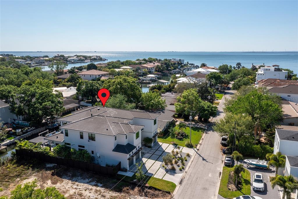 4924 West San Rafael Street Tampa, FL 33629 - Photo 36 of 64 an aerial view of a house with a garden