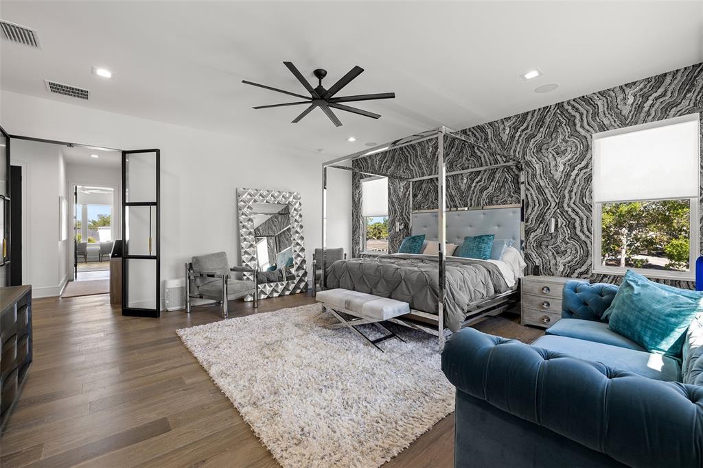 4924 West San Rafael Street Tampa, FL 33629 - Photo 45 of 64 a living room with furniture