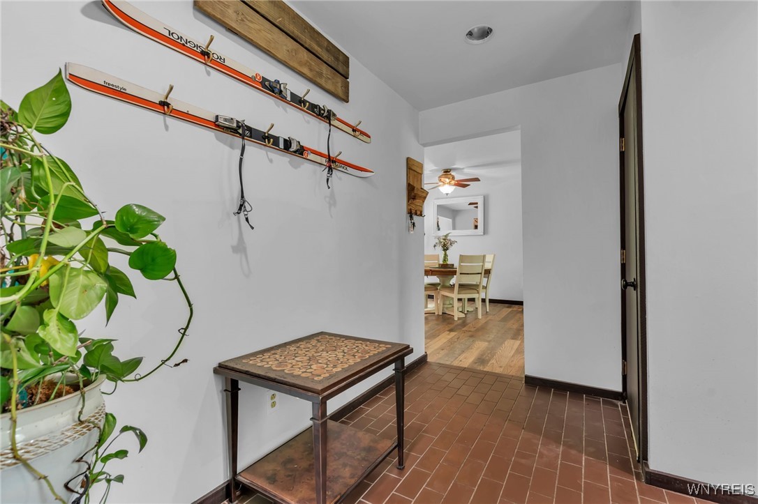 28 Woodstock Road Concord, NY 14069 - Photo 4 of 49