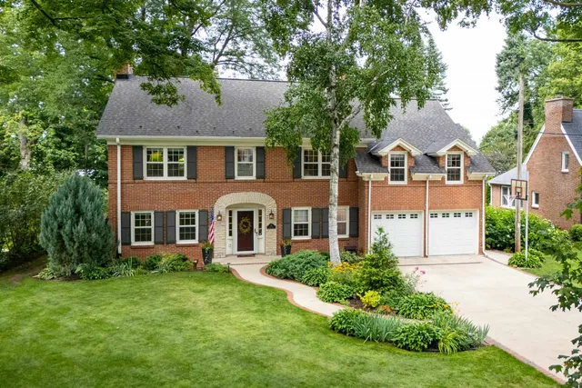 $1,695,000 | 19 Paget Road, Madison, WI 53704