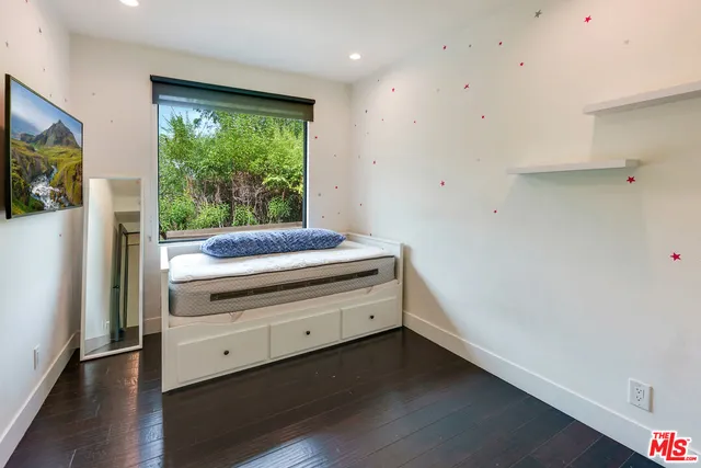 $7,998 | 2929 Passmore Drive, Los Angeles, CA 90068