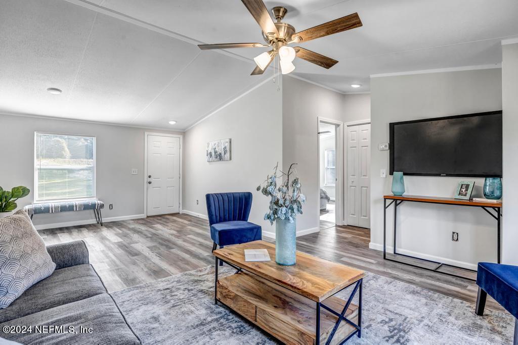 5677 Christian Camp Road Keystone Heights, FL 32656 - Photo 1 of 33 Living Room