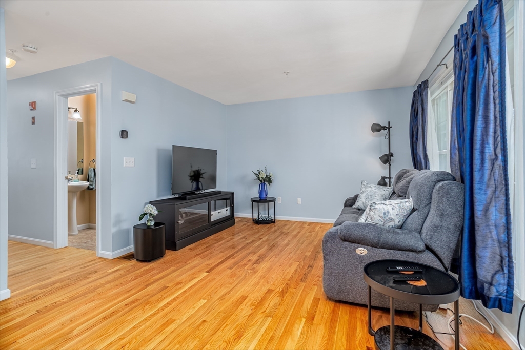 1 B Patriots Way, Unit B Sterling, MA 01564 - Photo 7 of 32