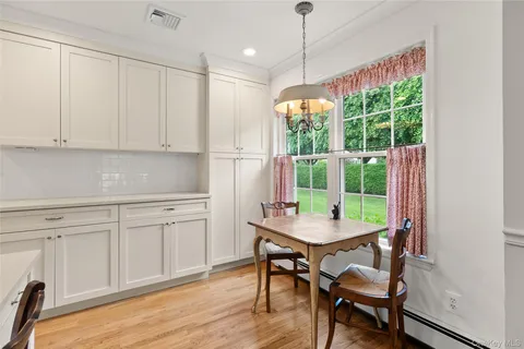 $849,000 | 31 Joyces Way, Bay Shore, NY 11706