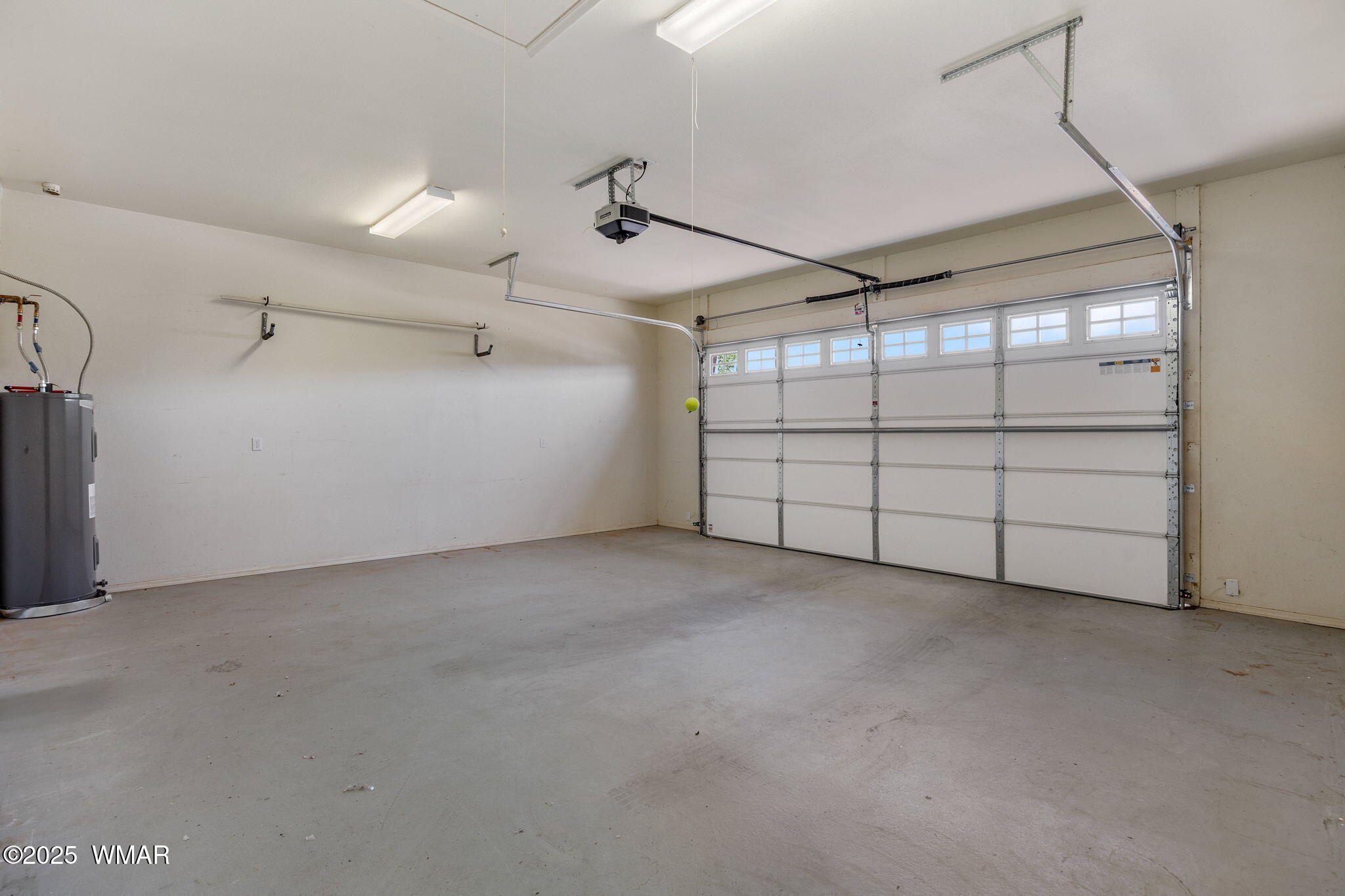 1058 East Adams Street Snowflake, AZ 85937 - Photo 22 of 37 a view of a garage