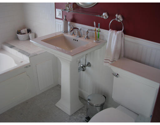 184 Albatross Road Quincy, MA 02169 - Photo 7 of 10 Gallery Image 7