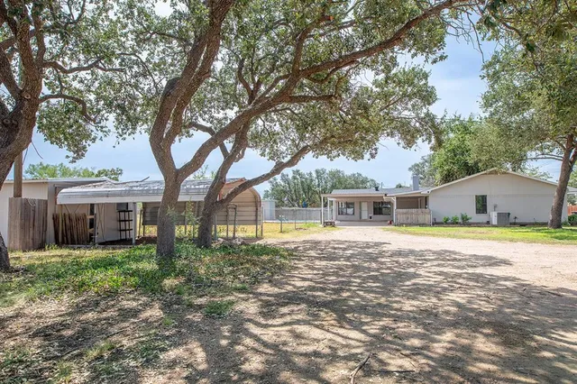 $335,000 | 104 Voca Street, Brady, TX 76825