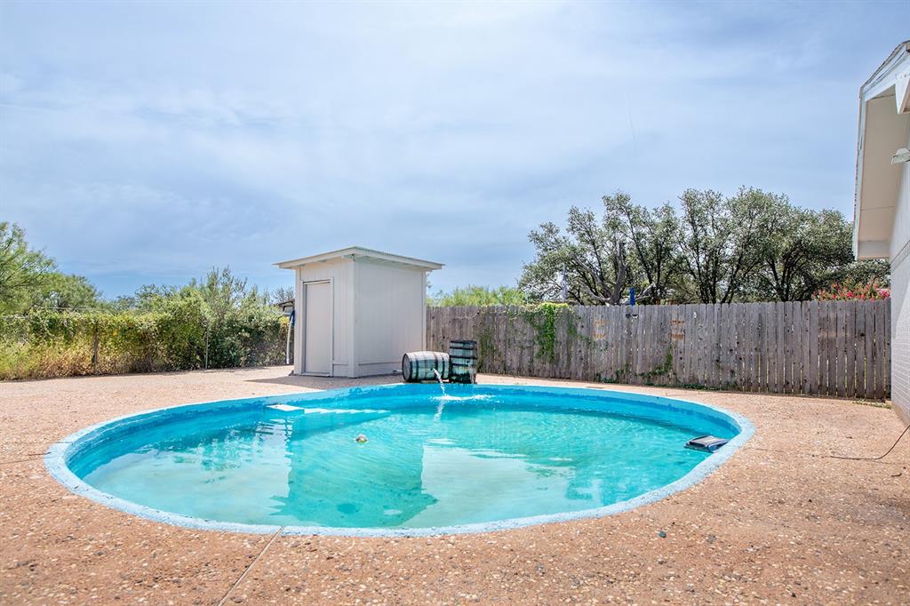 104 Voca Street Brady, TX 76825 - Photo 4 of 40