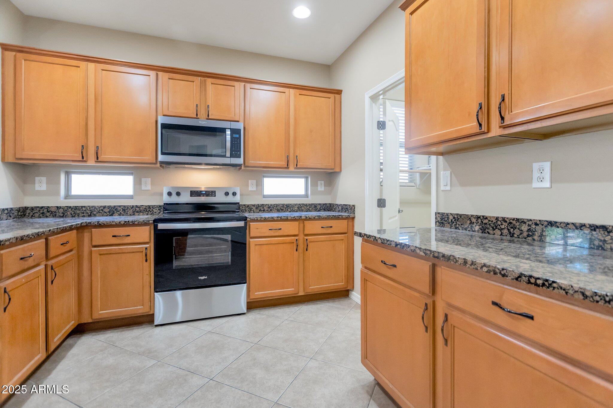 29356 North 67th Avenue Peoria, AZ 85383 - Photo 3 of 17 5-web-or-mls-Qp-5382